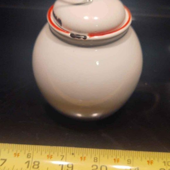 Small Porcelain Pot White and Red Rustic Appearance - Picture 3 of 9